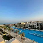 Mangroovy Gouna Sea View 2 Bedroom With Roof , Pool & Beach Access